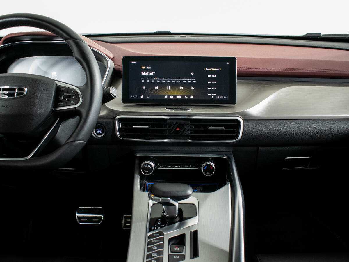 Geely Coolray, 2022 - Фото №10