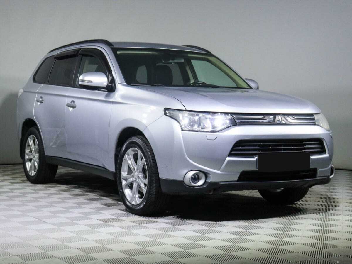 Mitsubishi Outlander, 2012 - Фото №2