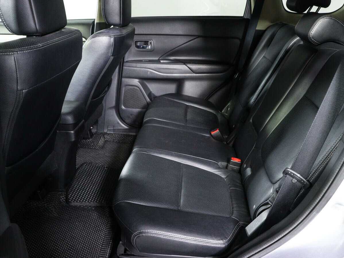 Mitsubishi Outlander, 2012 - Фото №9