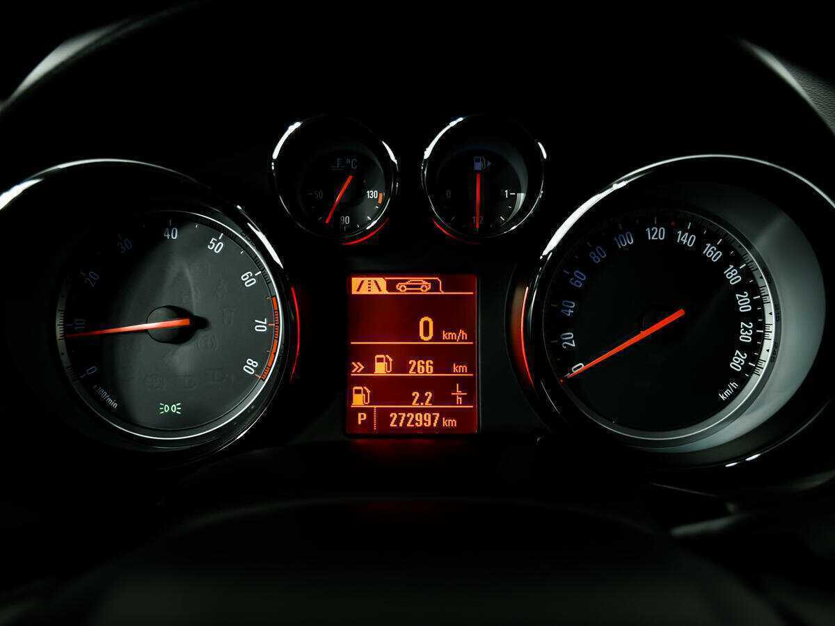 Opel Insignia, 2012 - Фото №9