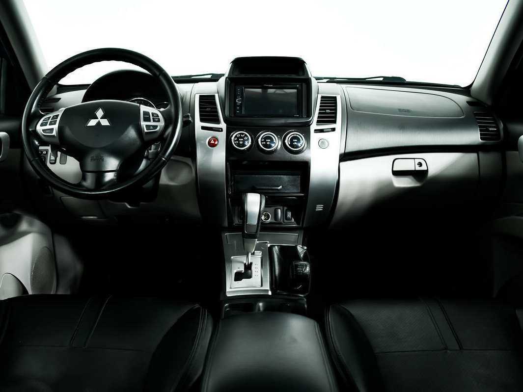 Mitsubishi Pajero Sport, 2014 - Фото №10