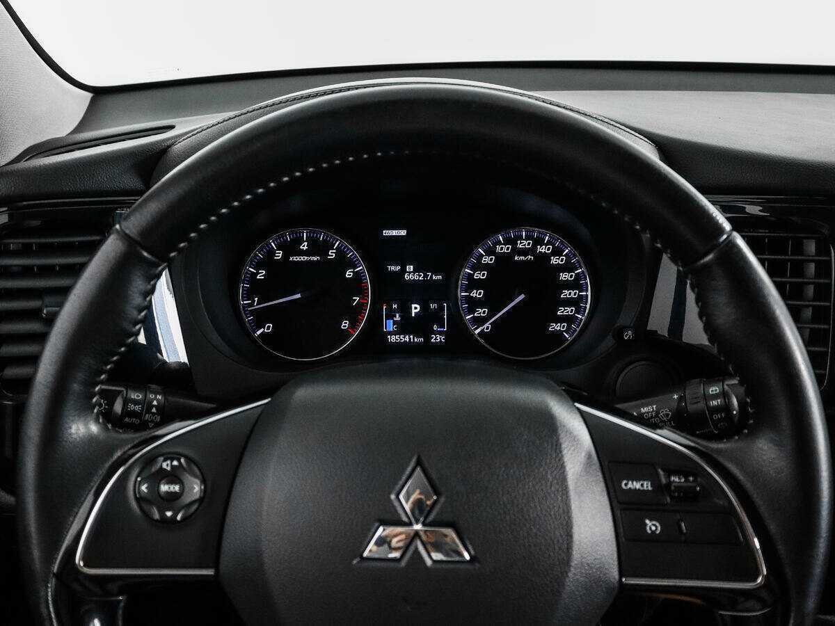 Mitsubishi Outlander, 2018 - Фото №15