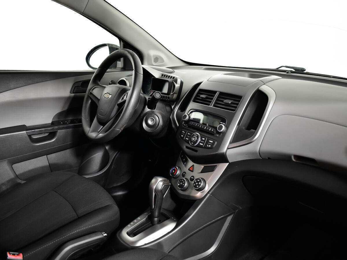 Chevrolet Aveo, 2014 - Фото №8