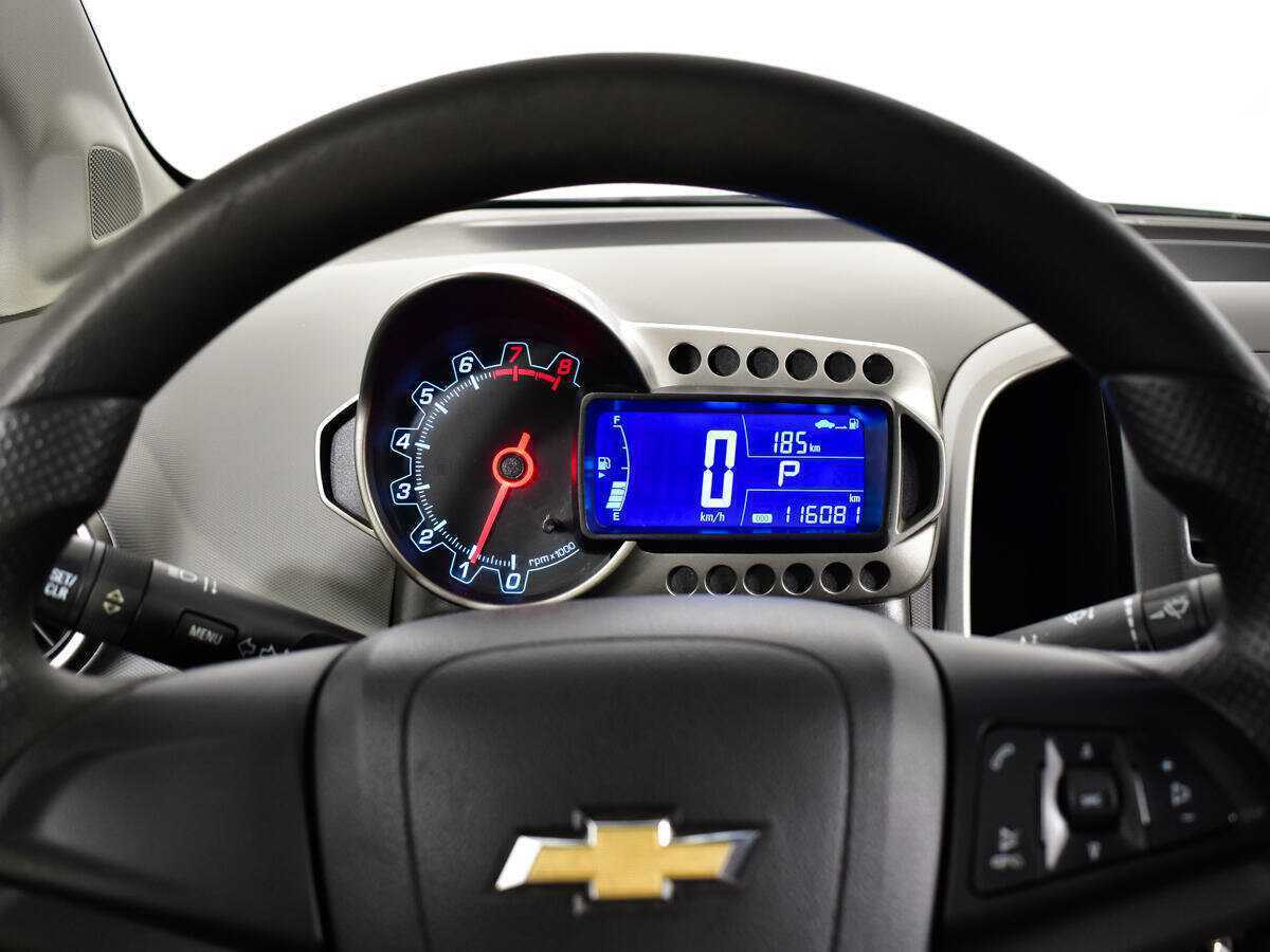 Chevrolet Aveo, 2014 - Фото №10