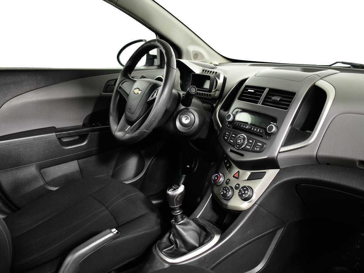 Chevrolet Aveo, 2012 - Фото №8