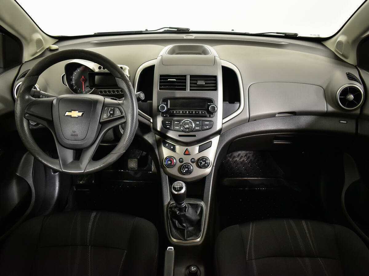 Chevrolet Aveo, 2012 - Фото №11