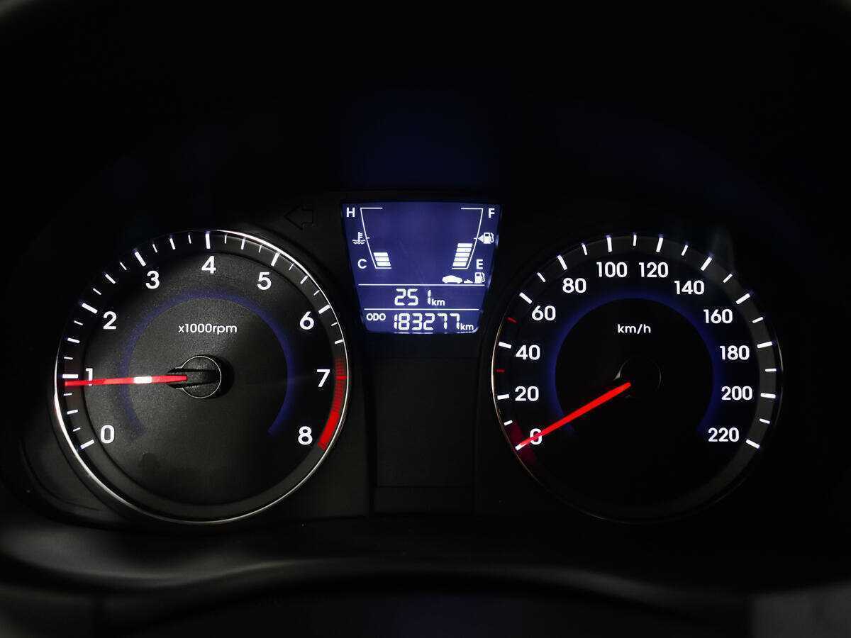 Hyundai Solaris, 2012 - Фото №10