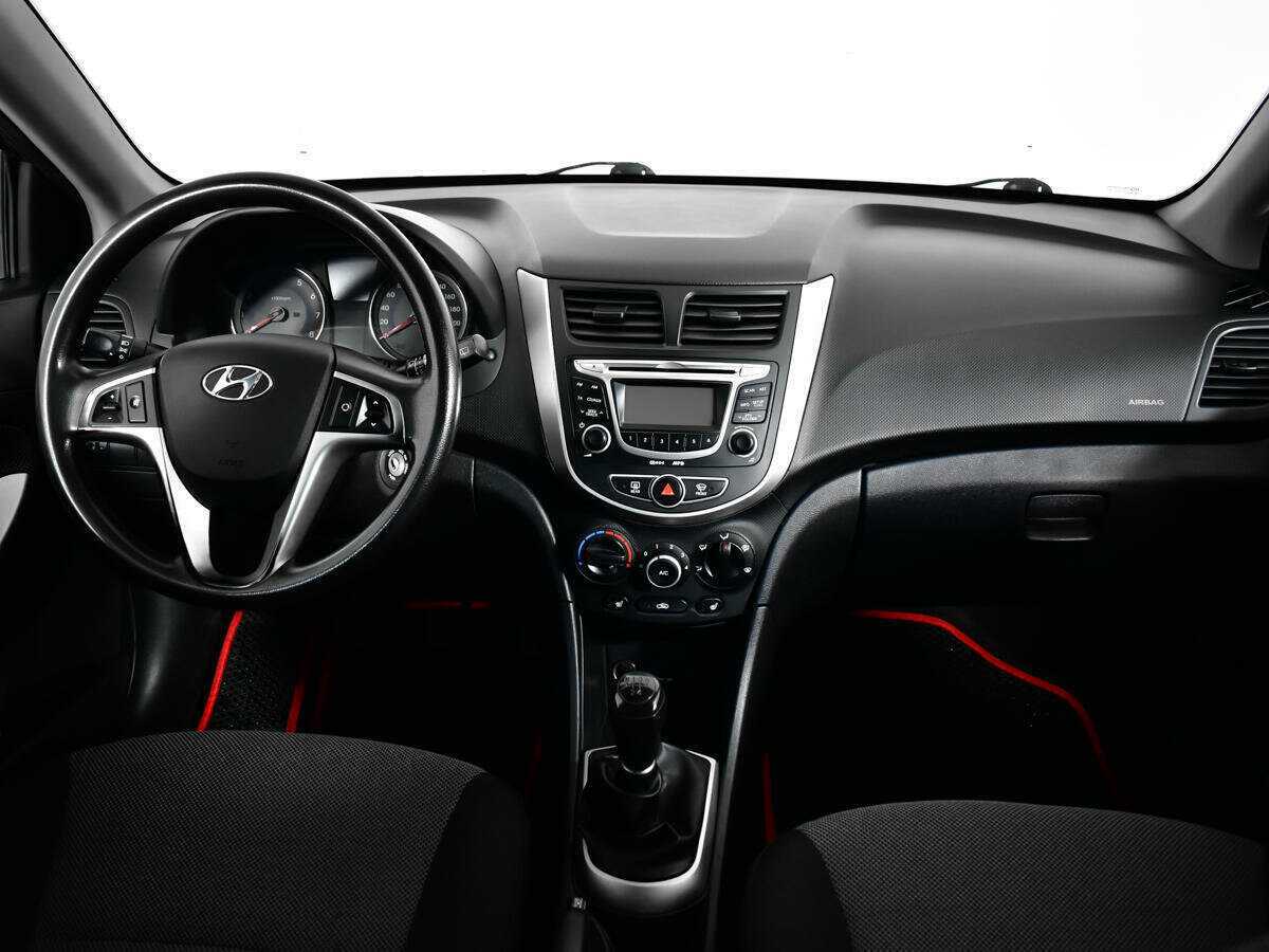 Hyundai Solaris, 2012 - Фото №11