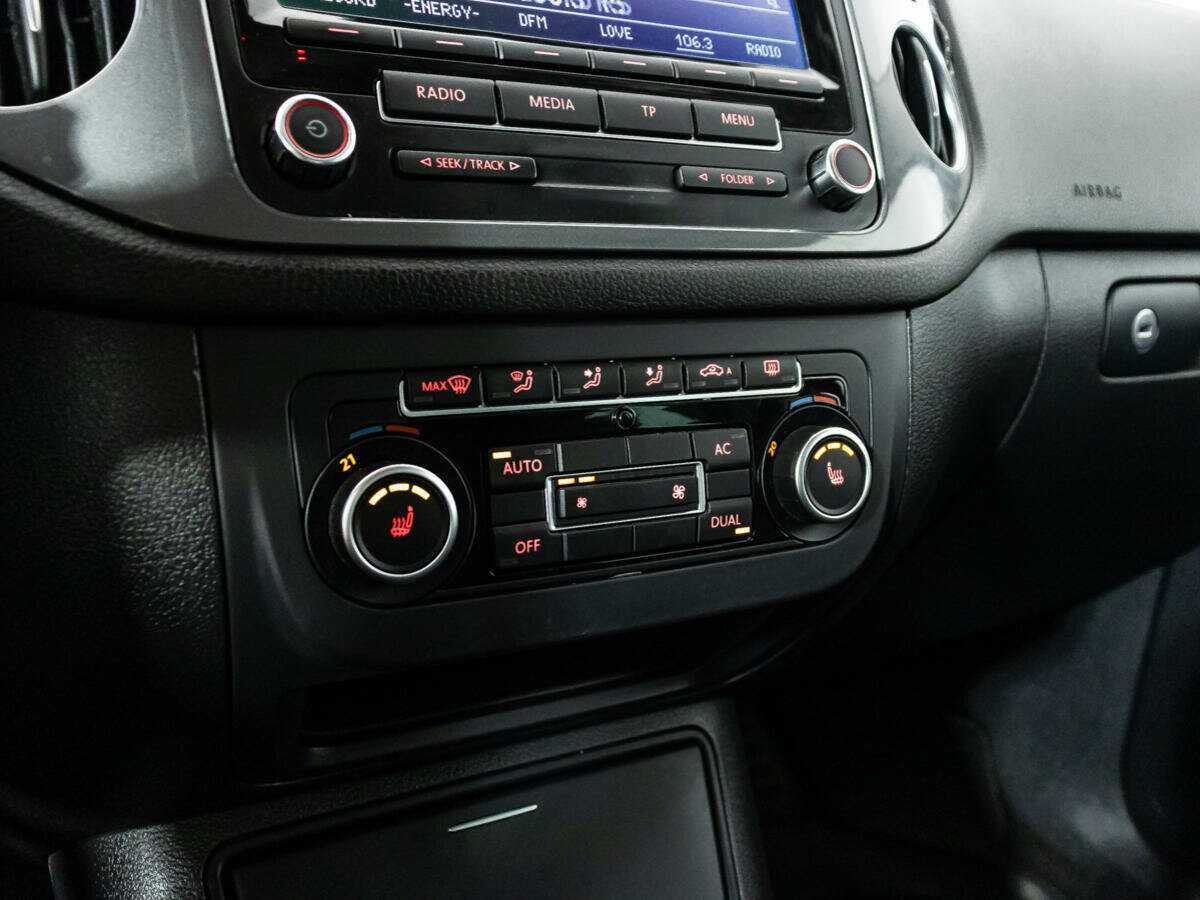 Volkswagen Tiguan, 2012 - Фото №15