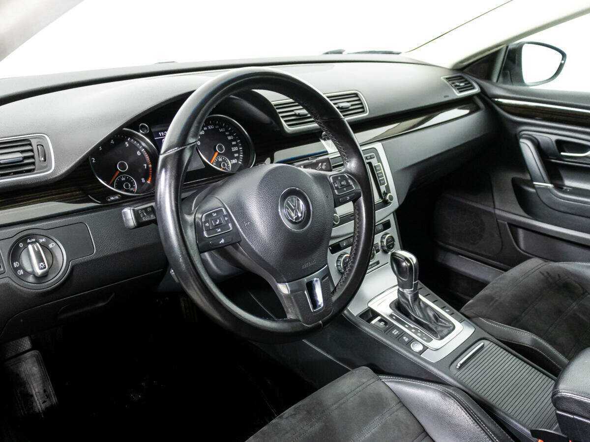 Volkswagen Passat CC, 2013 - Фото №10
