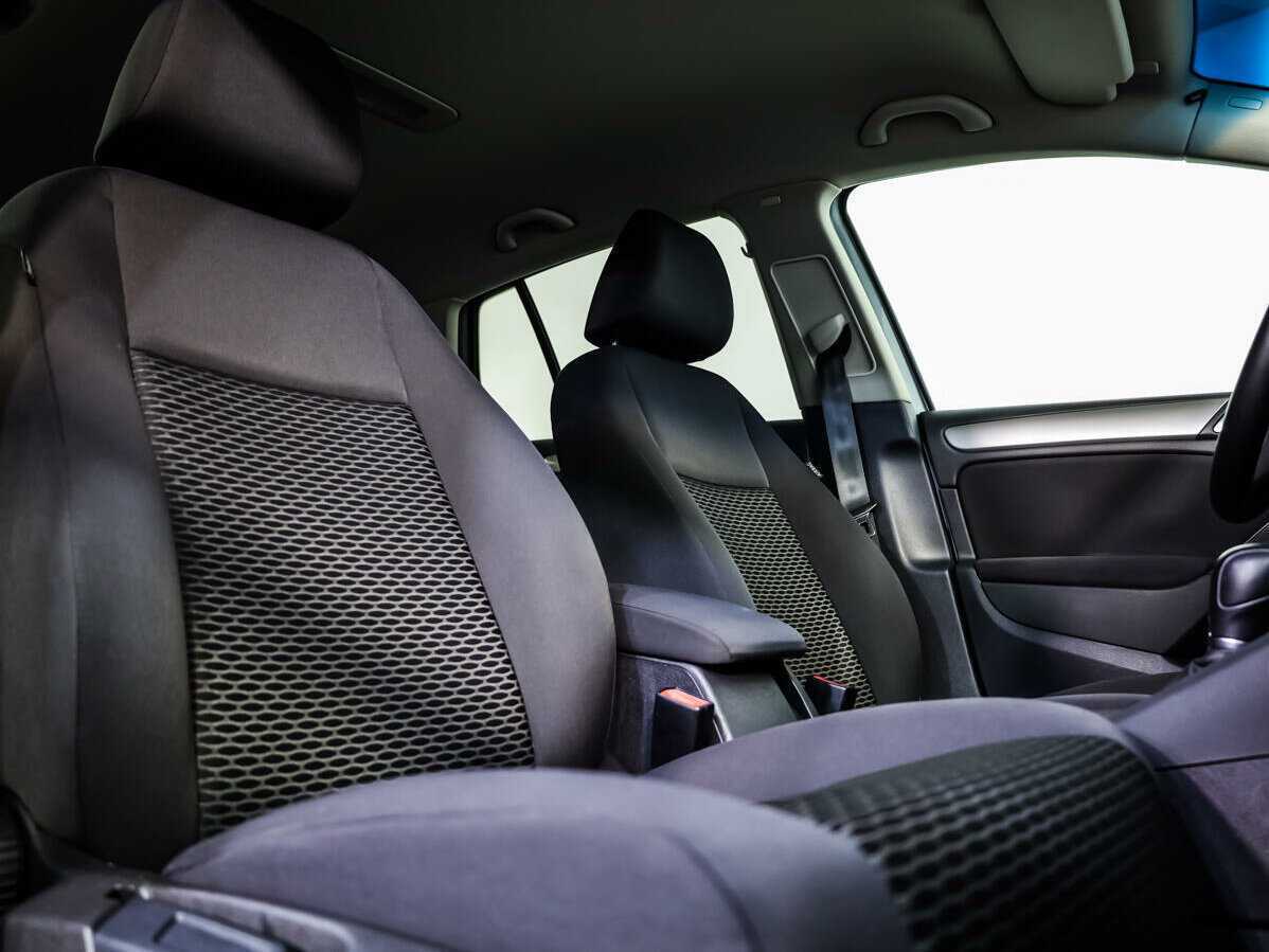 Volkswagen Golf, 2012 - Фото №10