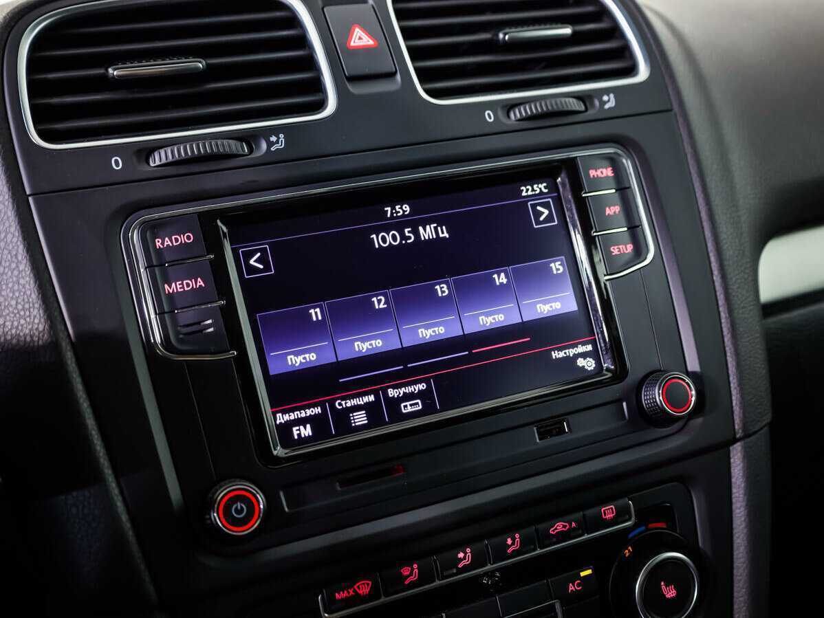 Volkswagen Golf, 2012 - Фото №12