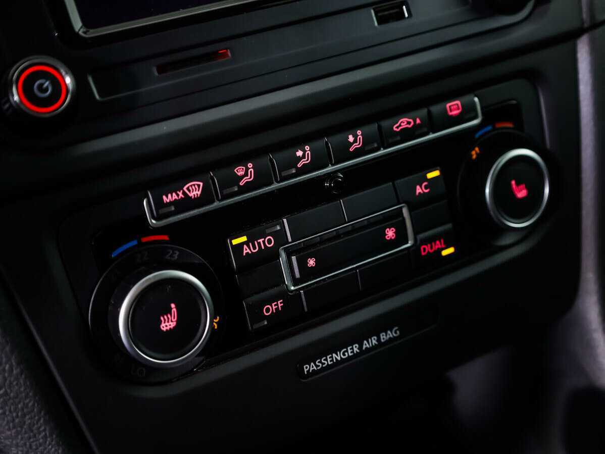 Volkswagen Golf, 2012 - Фото №13