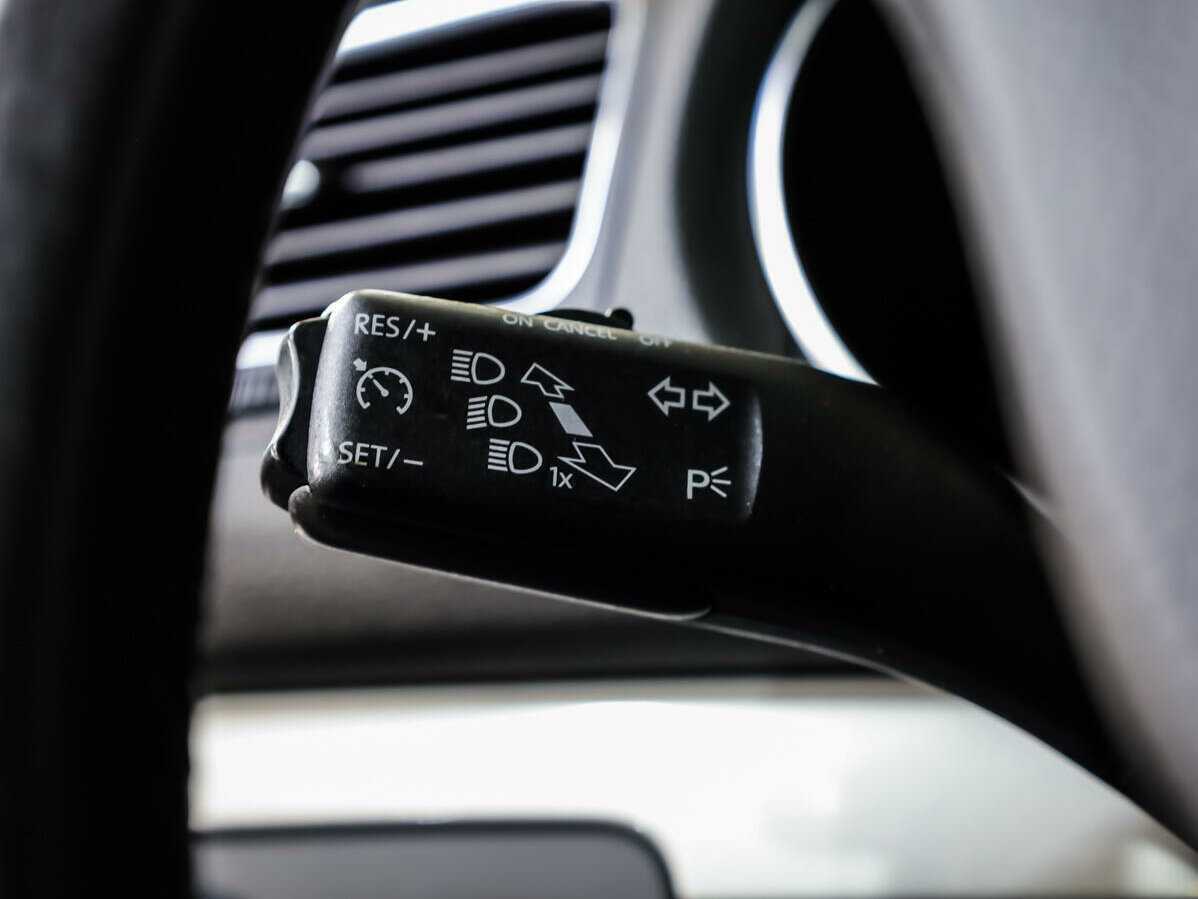 Volkswagen Golf, 2012 - Фото №15