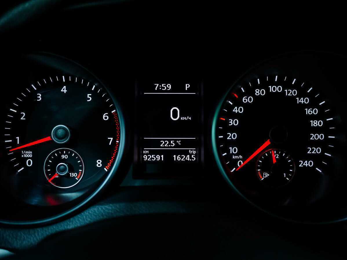 Volkswagen Golf, 2012 - Фото №17