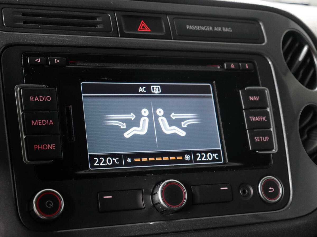 Volkswagen Tiguan, 2012 - Фото №14