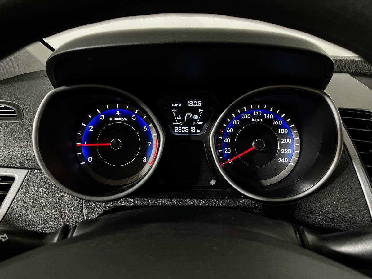 Hyundai Elantra, 2015 - Фото №10