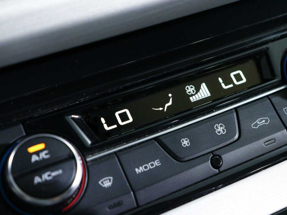 Geely Atlas, 2019 - Фото №17