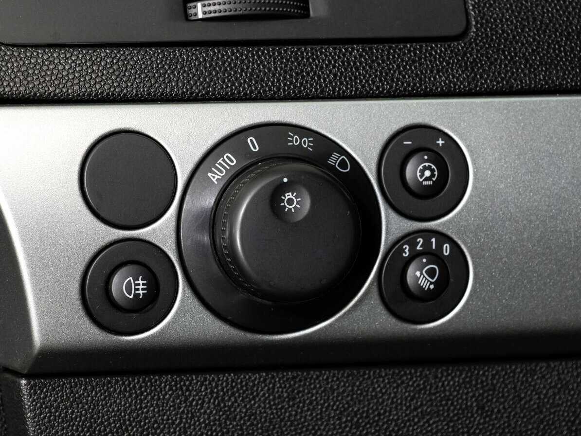 Opel Astra, 2012 - Фото №13