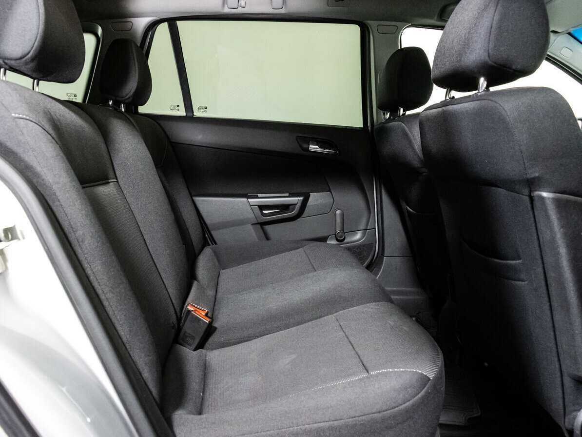 Opel Astra, 2012 - Фото №14