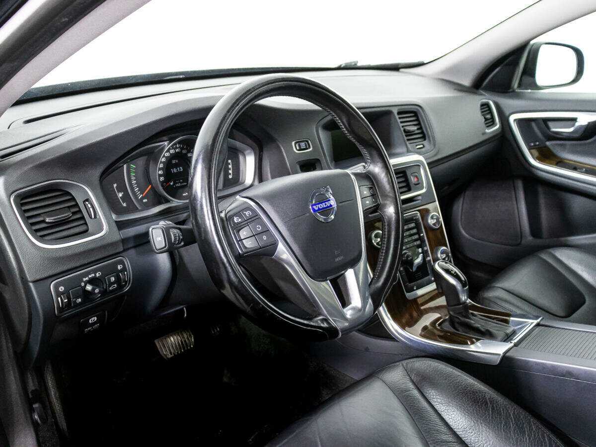 Volvo S60, 2013 - Фото №10