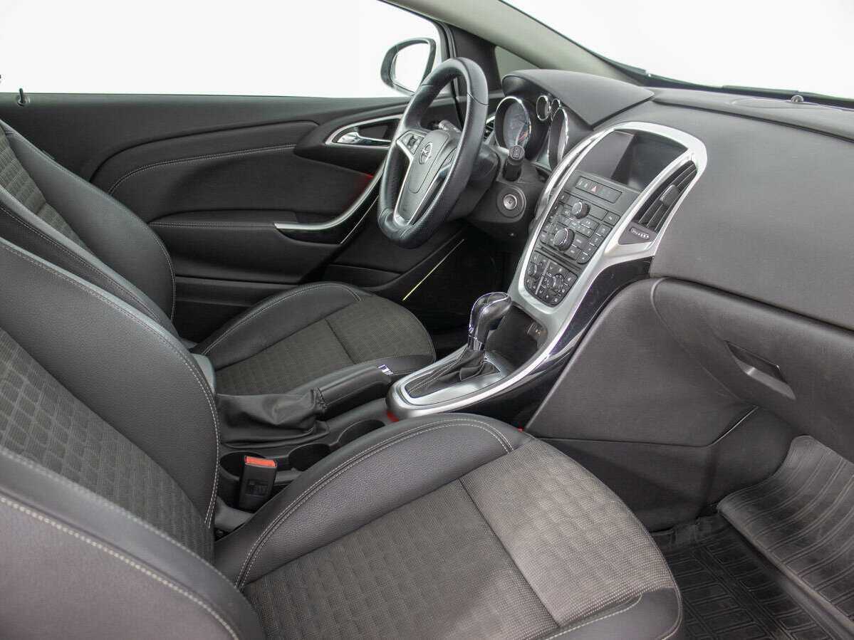 Opel Astra GTC, 2014 - Фото №8