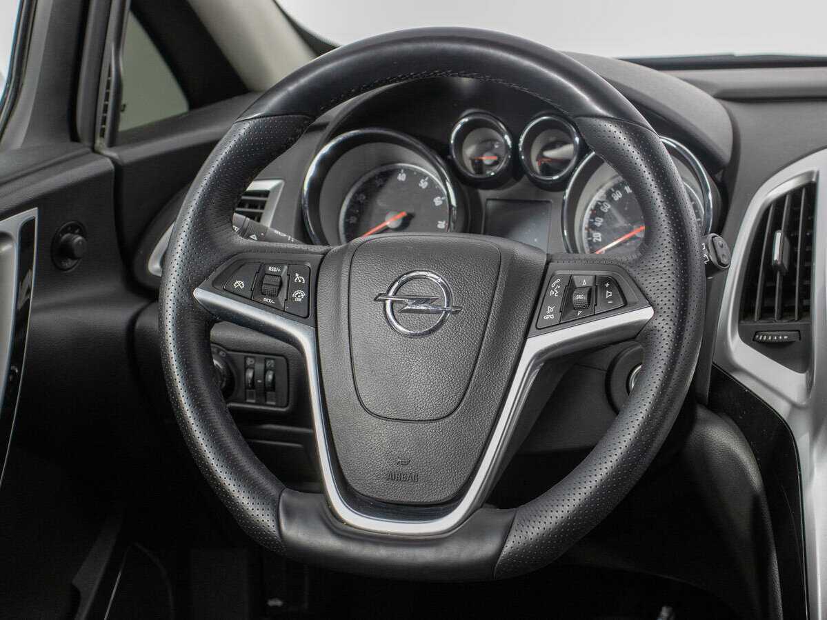 Opel Astra GTC, 2014 - Фото №14