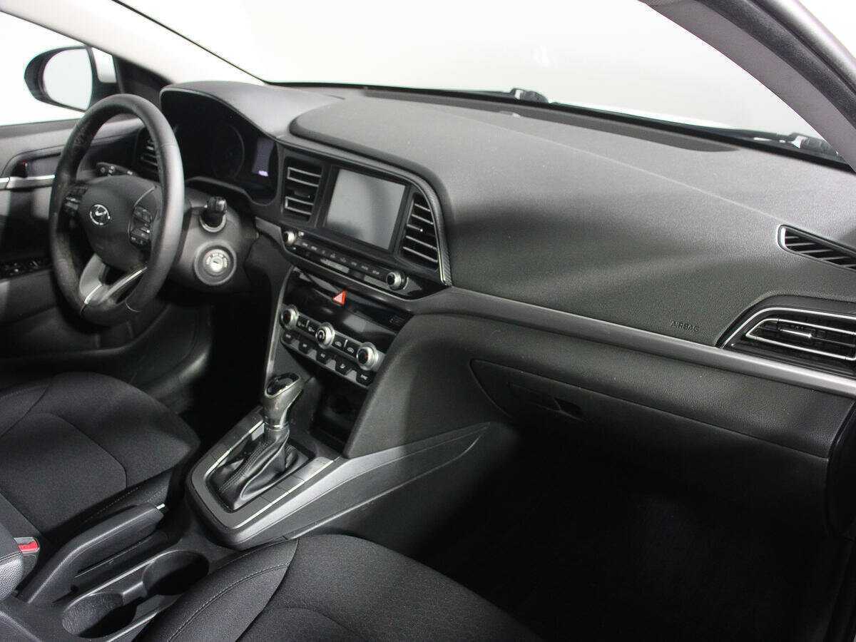 Hyundai Elantra, 2020 - Фото №5