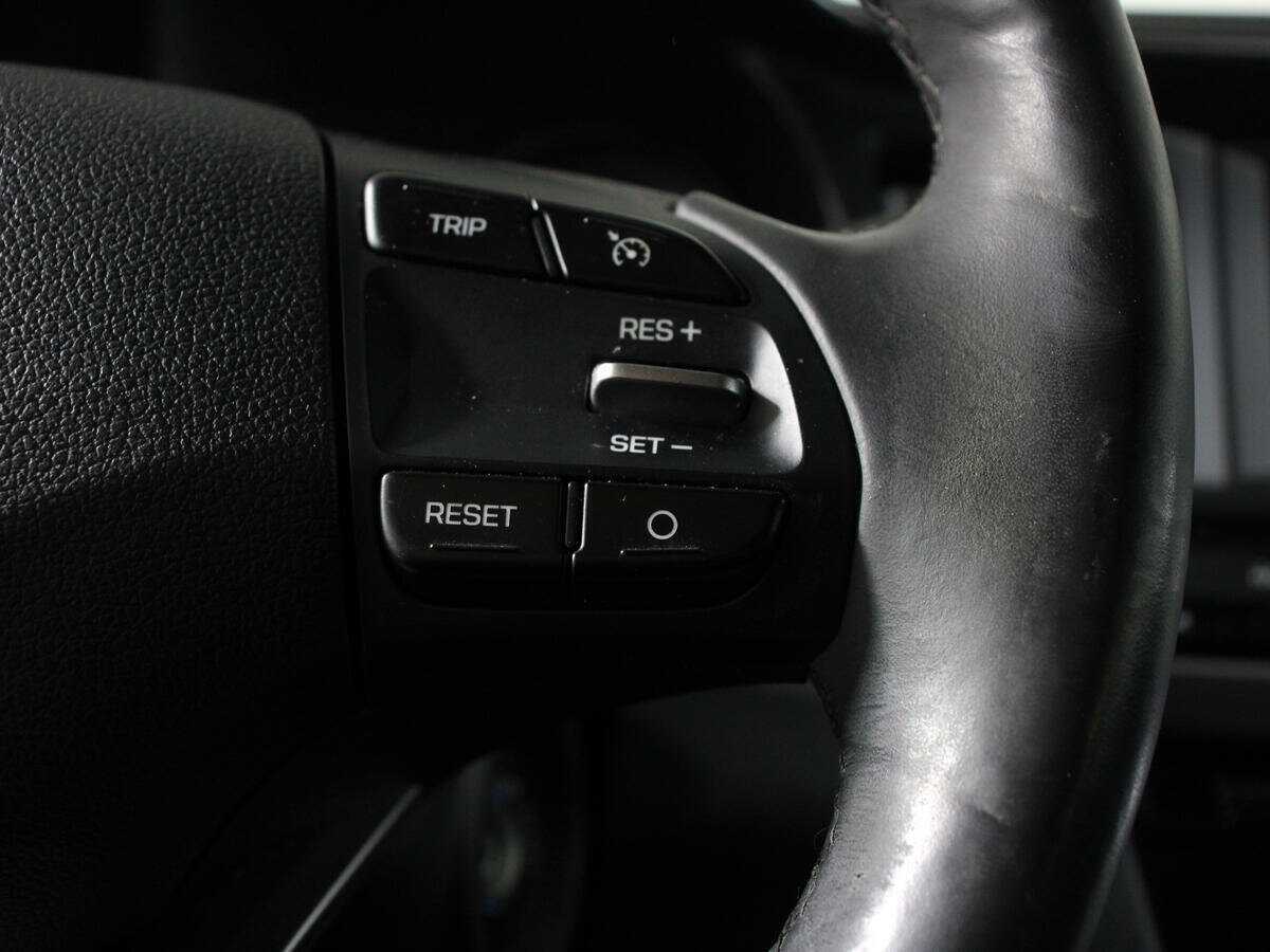 Hyundai Elantra, 2020 - Фото №13