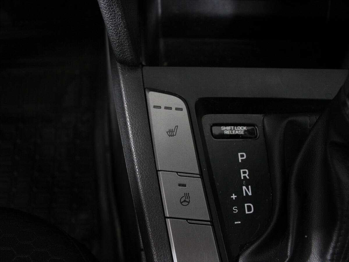 Hyundai Elantra, 2020 - Фото №14
