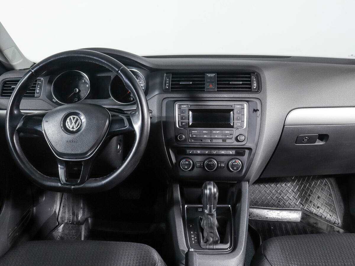 Volkswagen Jetta, 2015 - Фото №9