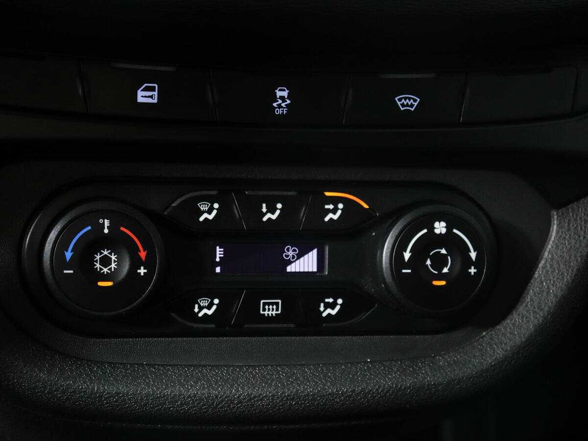 Lada (ВАЗ) Vesta, 2019 - Фото №12