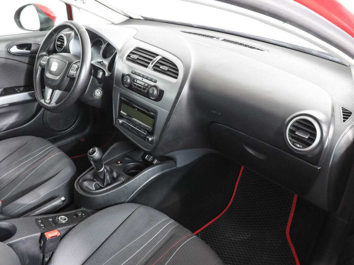 SEAT Leon, 2012 - Фото №8