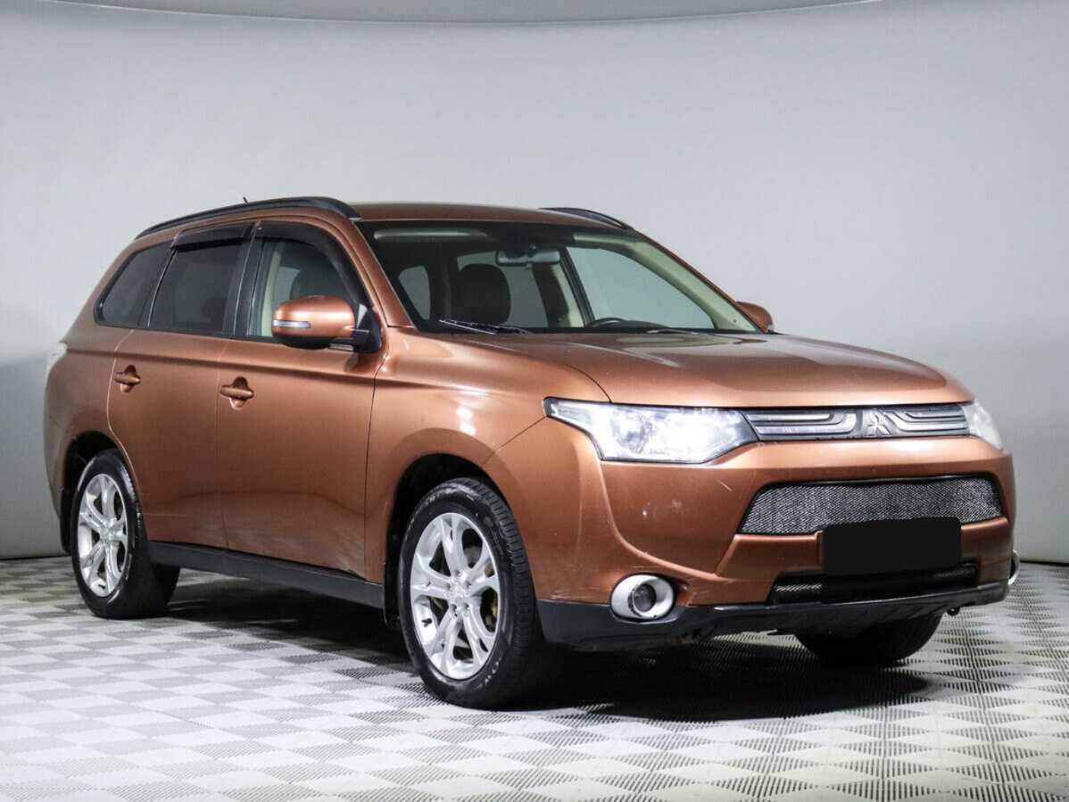 Mitsubishi Outlander, 2012 - Фото №2