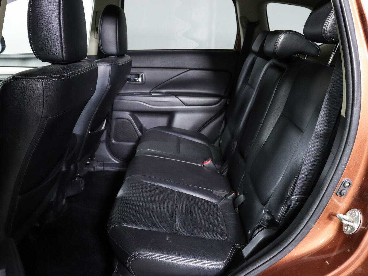 Mitsubishi Outlander, 2012 - Фото №8