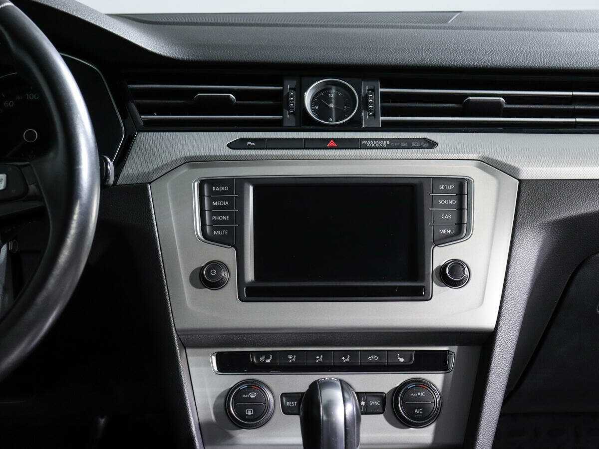 Volkswagen Passat, 2016 - Фото №10