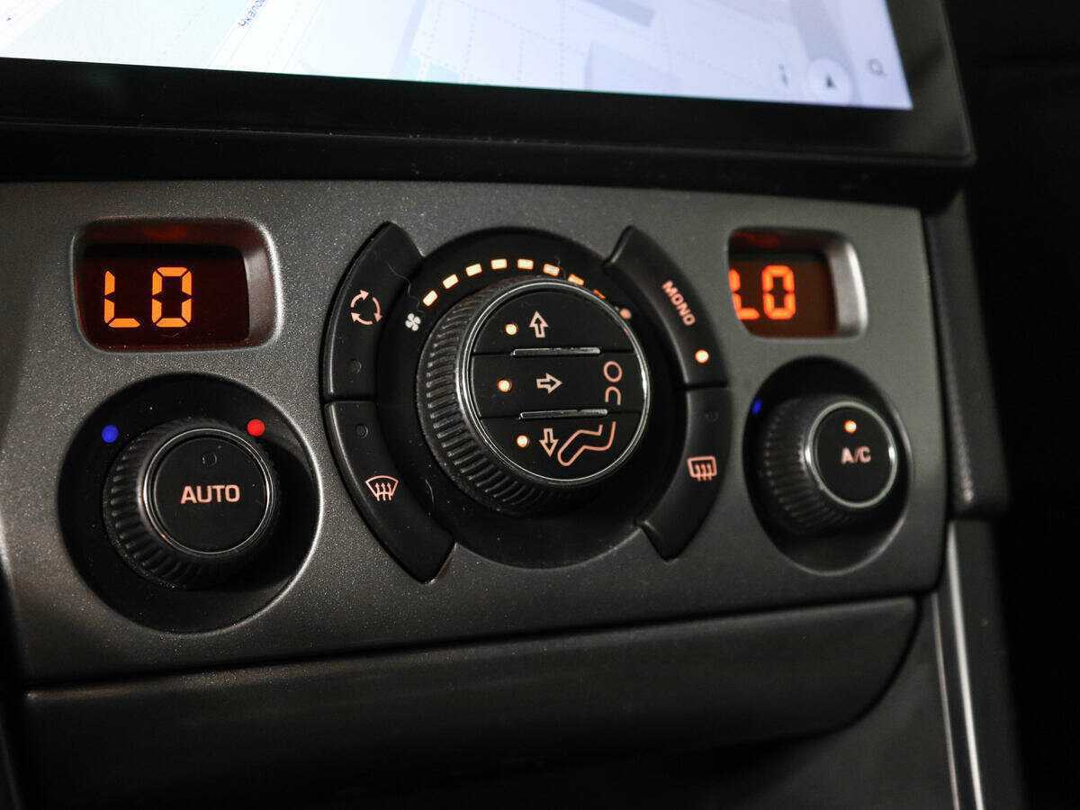 Peugeot 408, 2012 - Фото №12