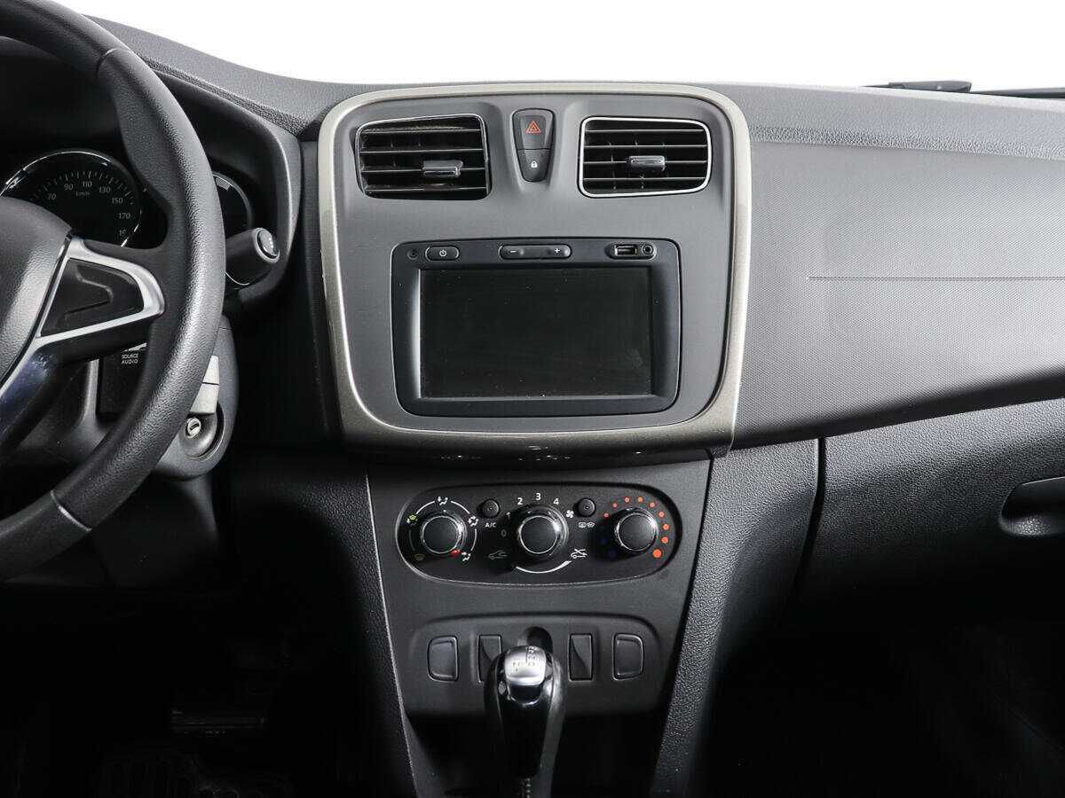 Renault Logan, 2020 - Фото №11