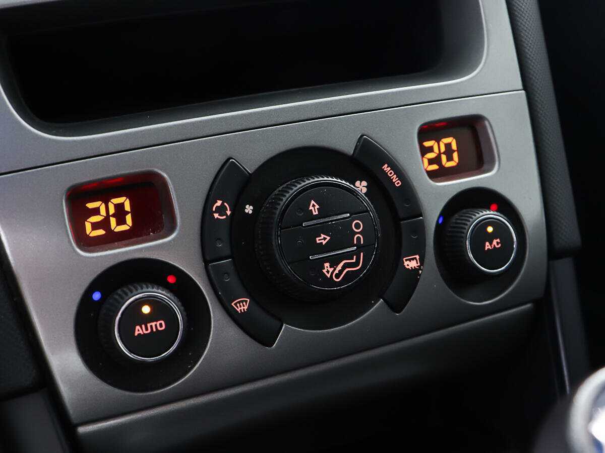 Peugeot 408, 2014 - Фото №14