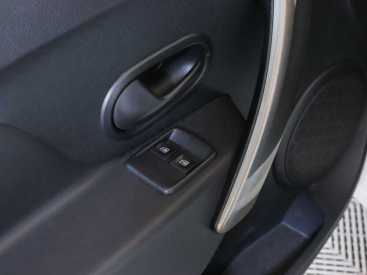 Renault Logan, 2020 - Фото №12