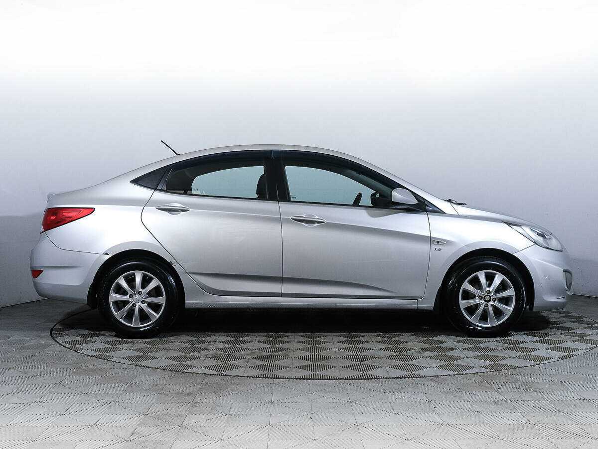 Hyundai Solaris, 2012 - Фото №2