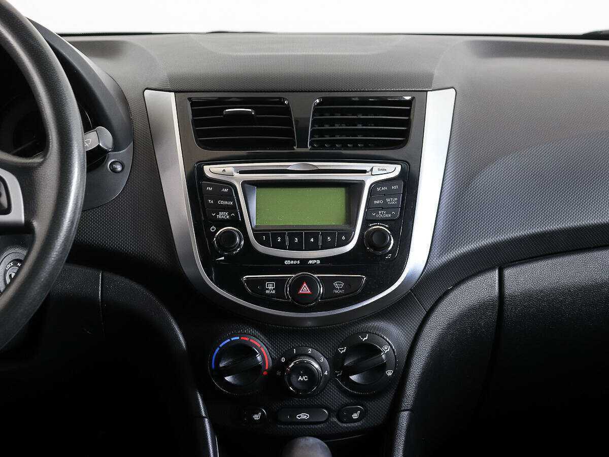Hyundai Solaris, 2012 - Фото №12