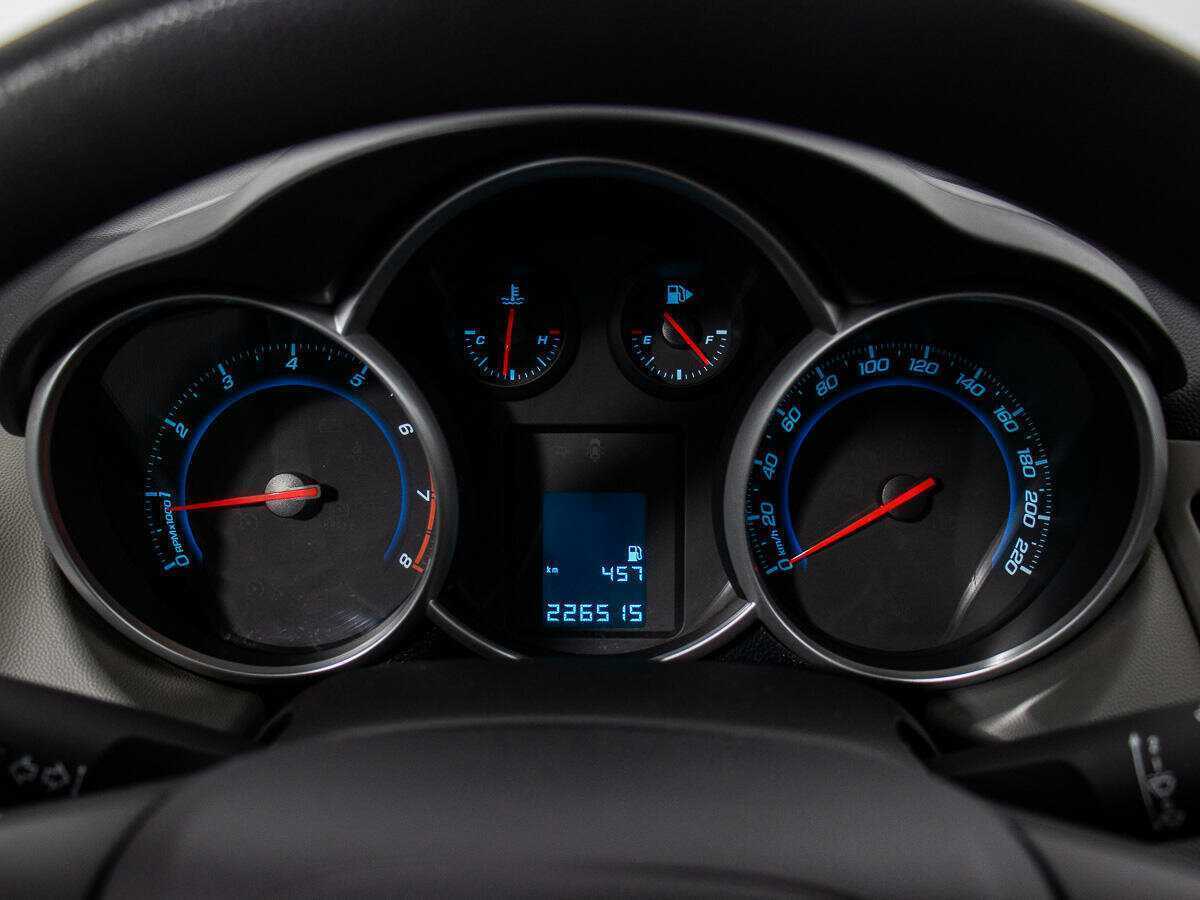 Chevrolet Cruze, 2012 - Фото №9