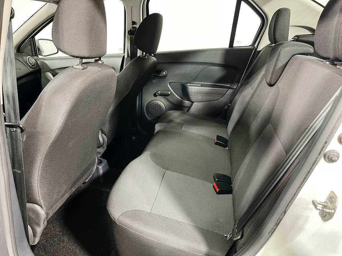 Renault Logan, 2020 - Фото №9