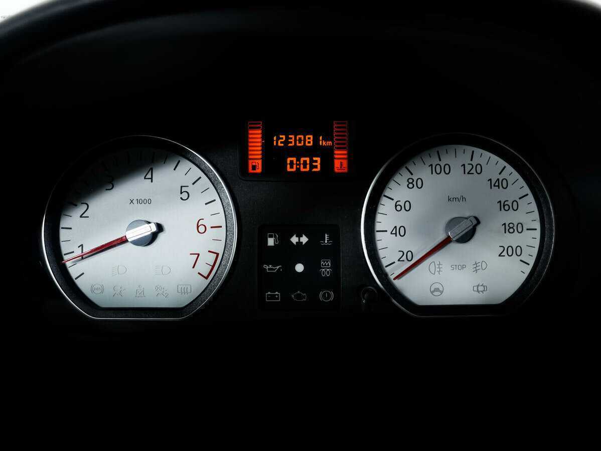 Renault Logan, 2012 - Фото №9