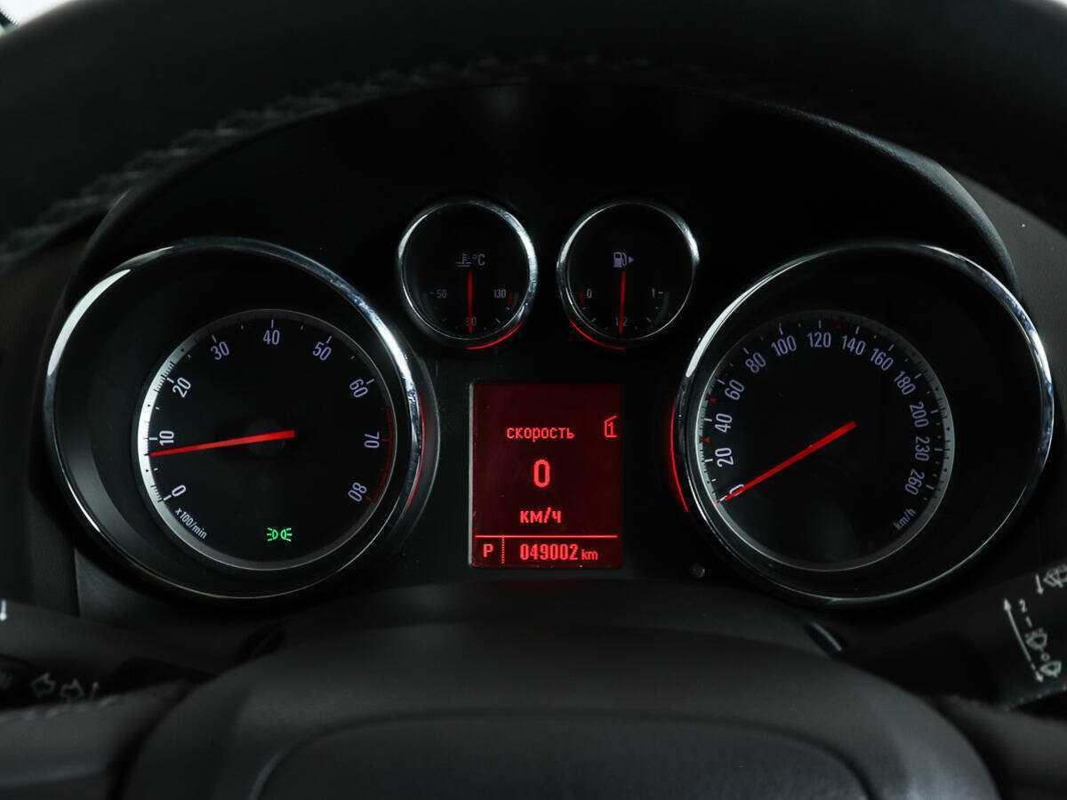 Opel Astra GTC, 2012 - Фото №9