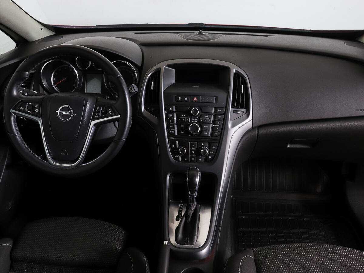 Opel Astra GTC, 2012 - Фото №10