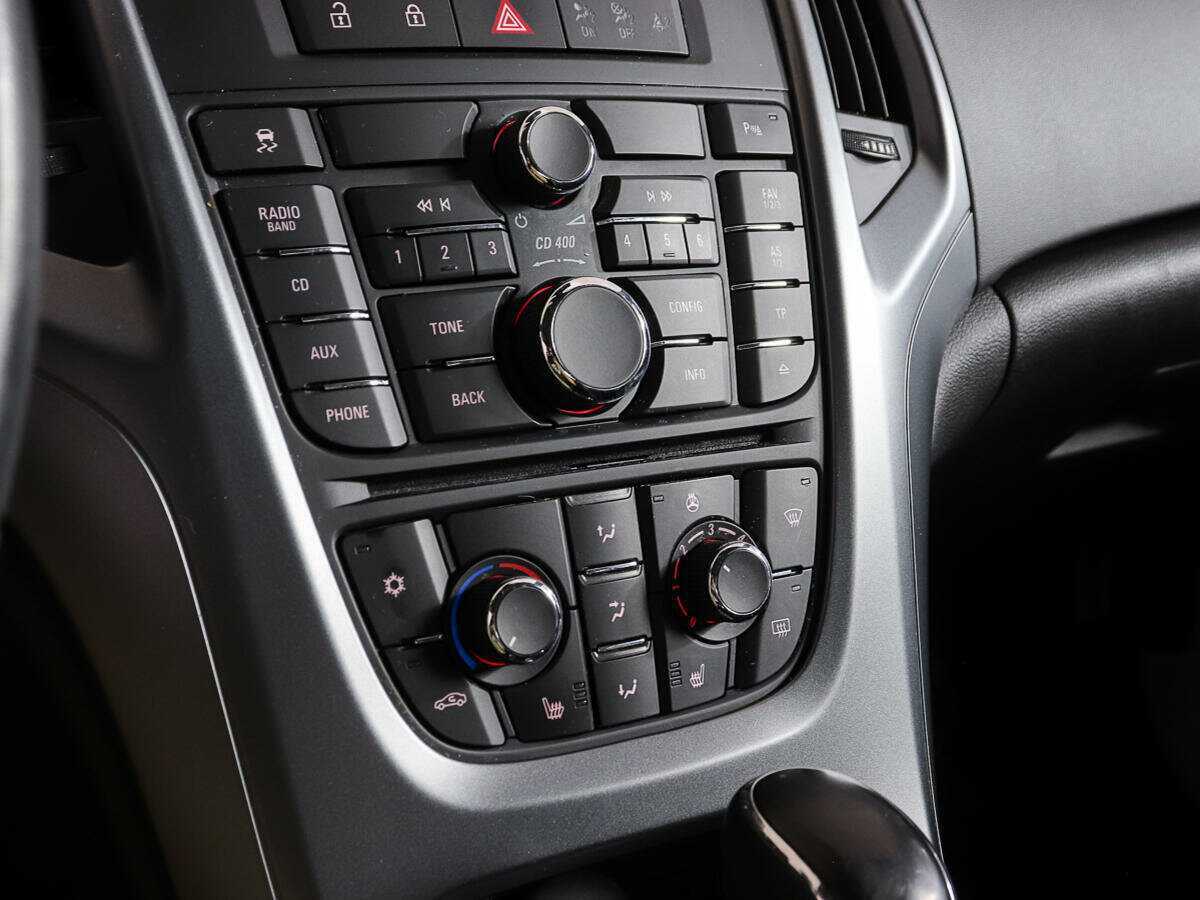 Opel Astra GTC, 2012 - Фото №15