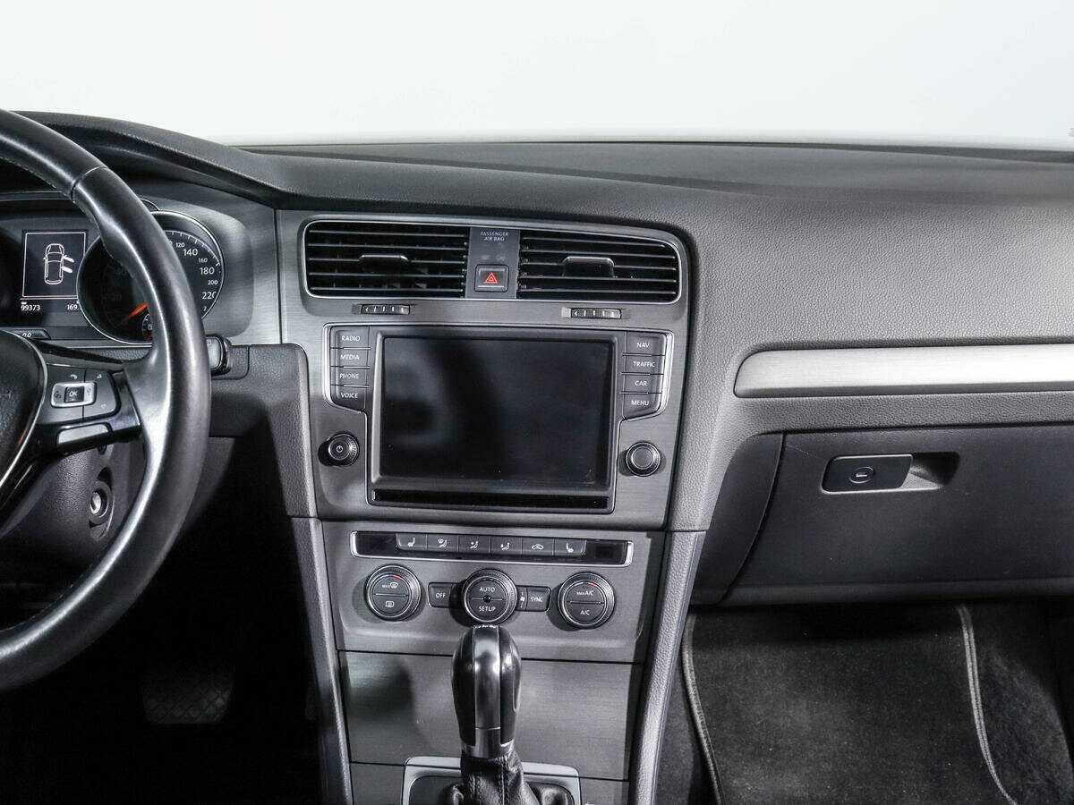 Volkswagen Golf, 2013 - Фото №10