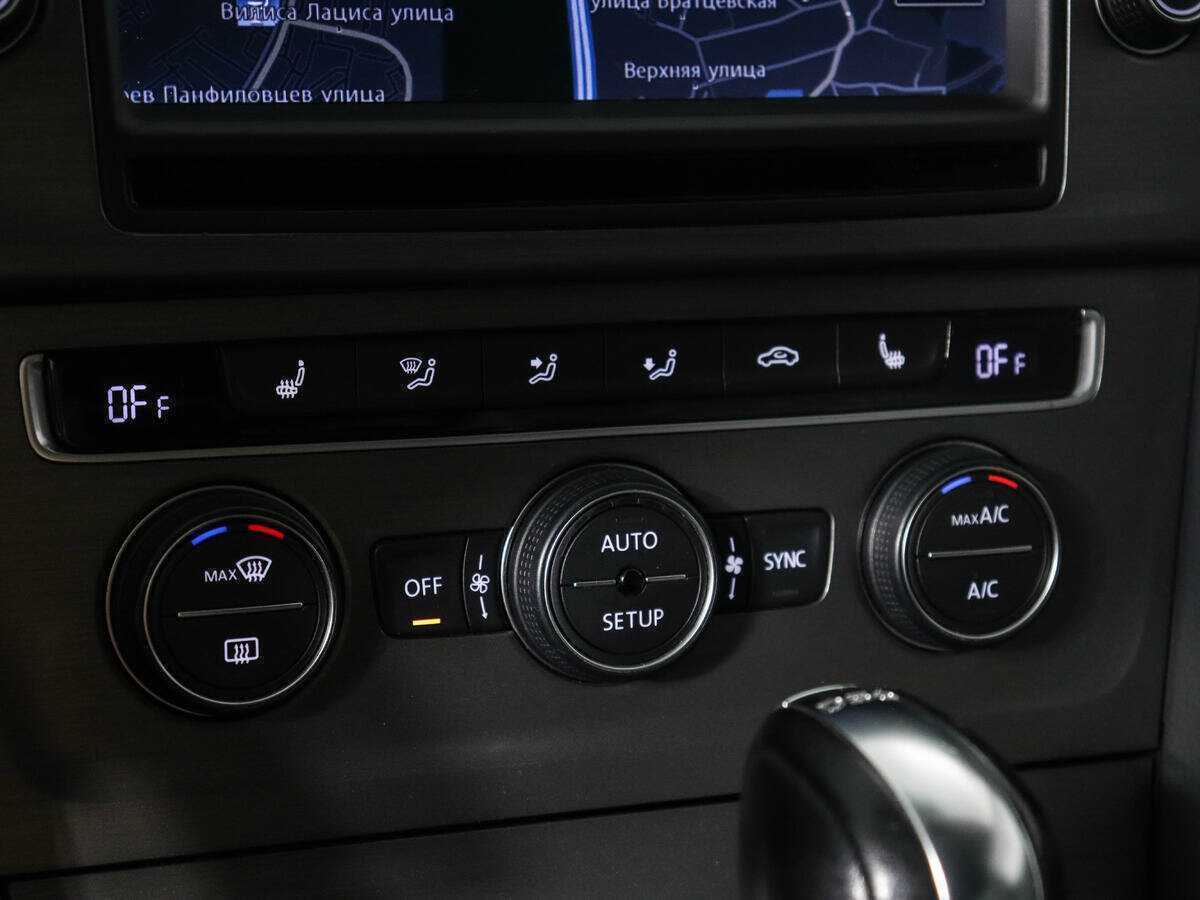 Volkswagen Golf, 2013 - Фото №13